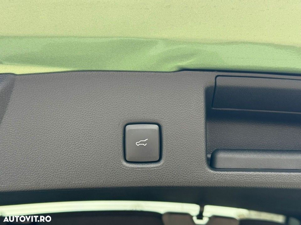 Ford Kuga 2.5 Duratec FWD PHEV ST-Line X - 11