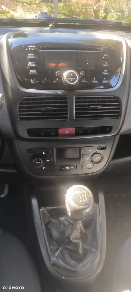 Fiat Doblo 1.6 Multijet 16V Emotion - 11