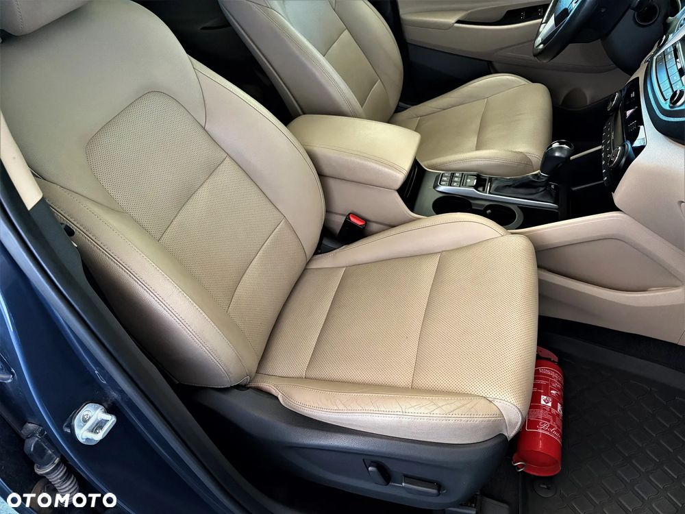 Hyundai Tucson blue 1.7 CRDi 2WD DCT Premium - 12
