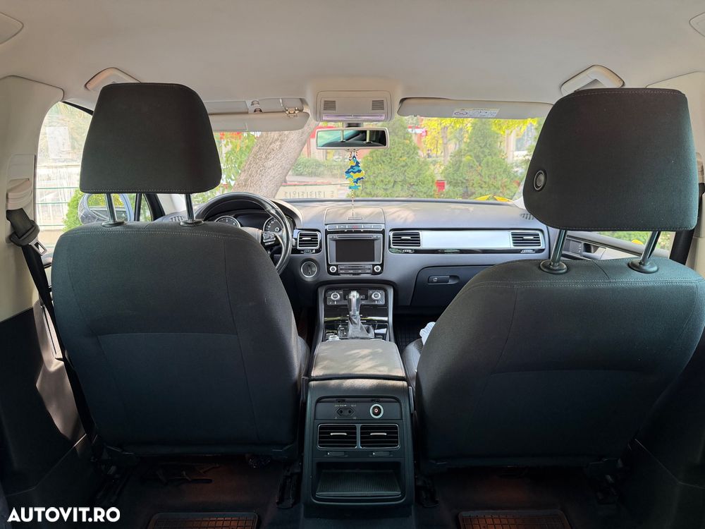 Volkswagen Touareg - 12