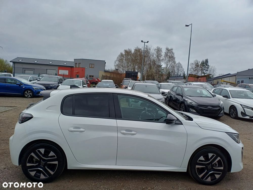 Peugeot 208 1.2 PureTech Allure S&S EAT8 - 8