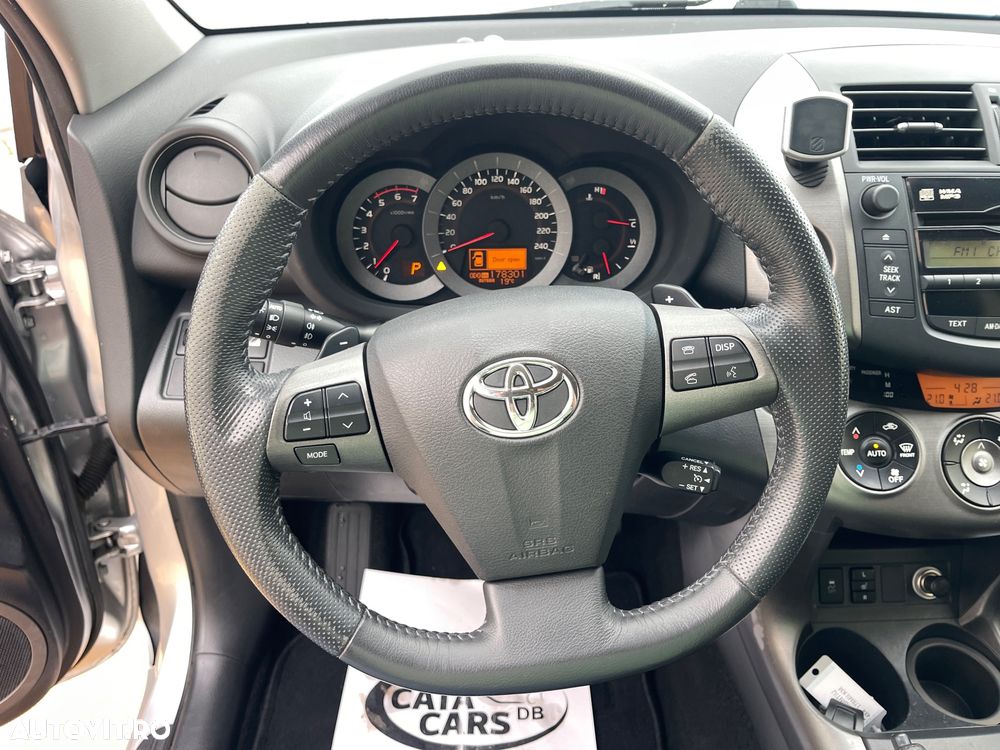 Toyota RAV4 - 38