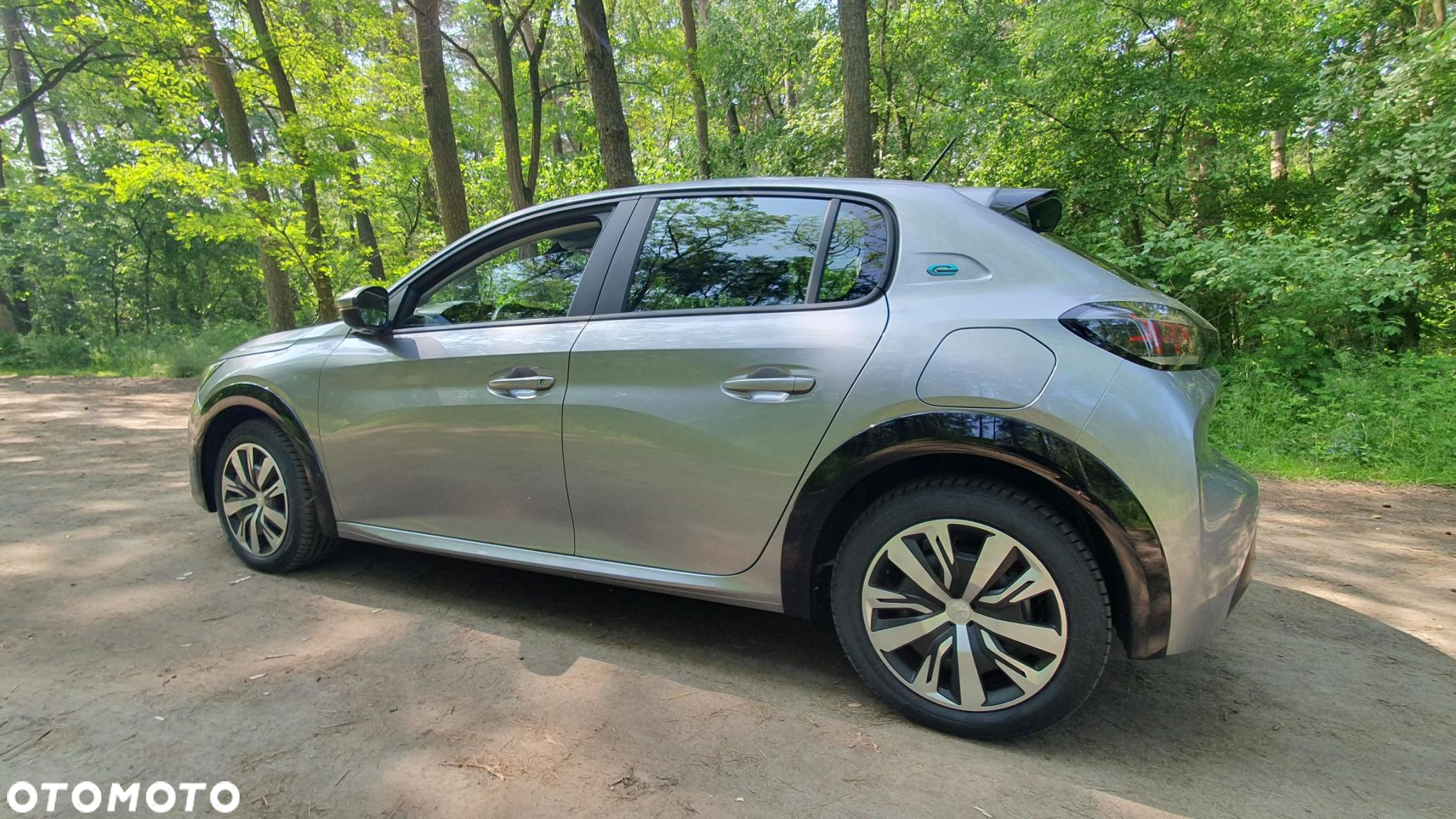 Peugeot 208 e-208 GT Line - 7