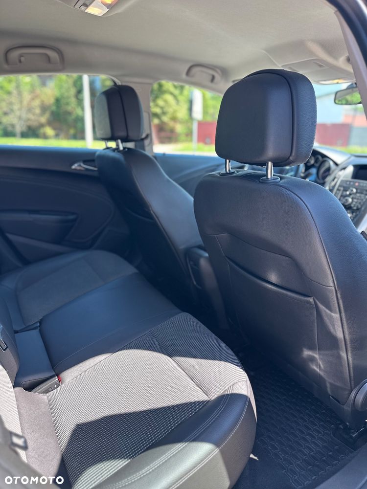 Opel Astra 2.0 CDTI Cosmo - 15