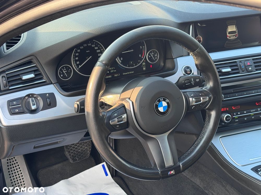 BMW Seria 5 518d M Sport - 9