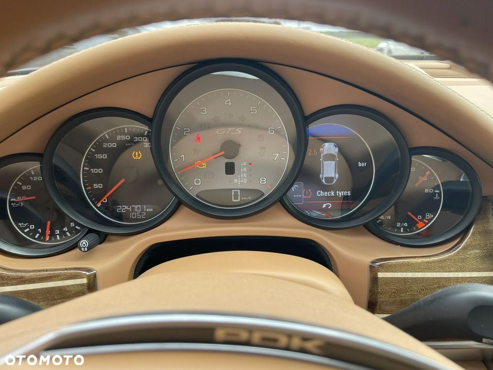 Porsche Panamera GTS PDK - 14