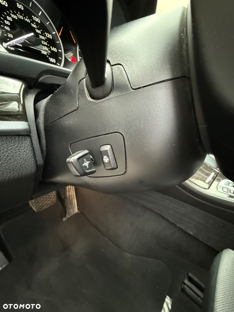 BMW Seria 5 535i Sport-Aut - 27