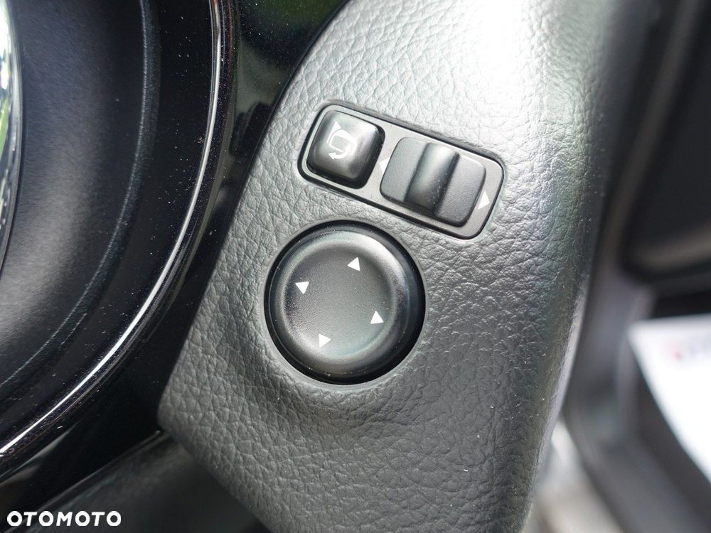 Nissan Qashqai 1.5 dCi N-Connecta EU6 - 28