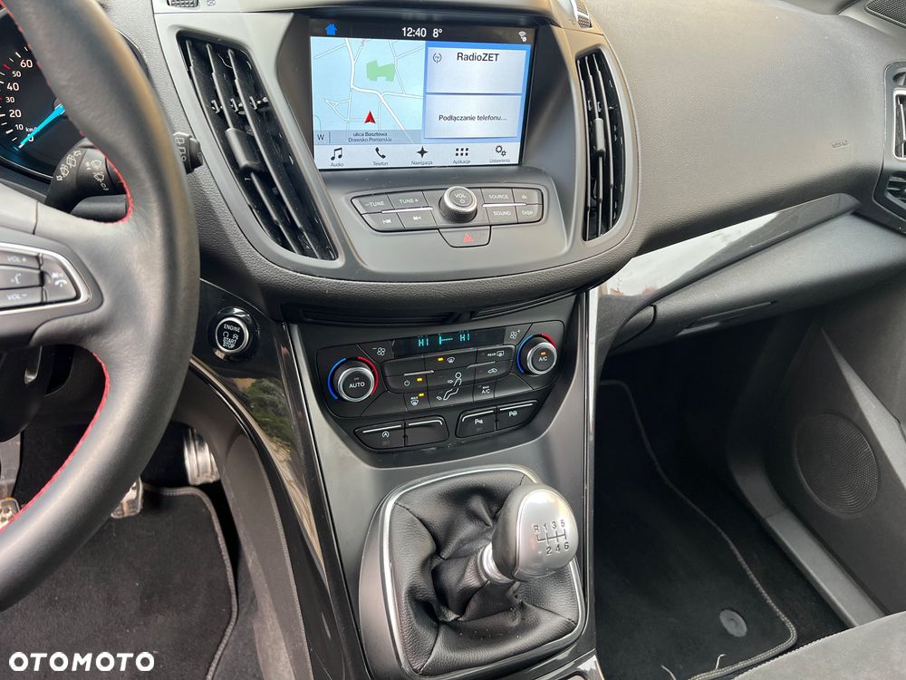 Ford Kuga 1.5 TDCi 2x4 ST-Line - 17