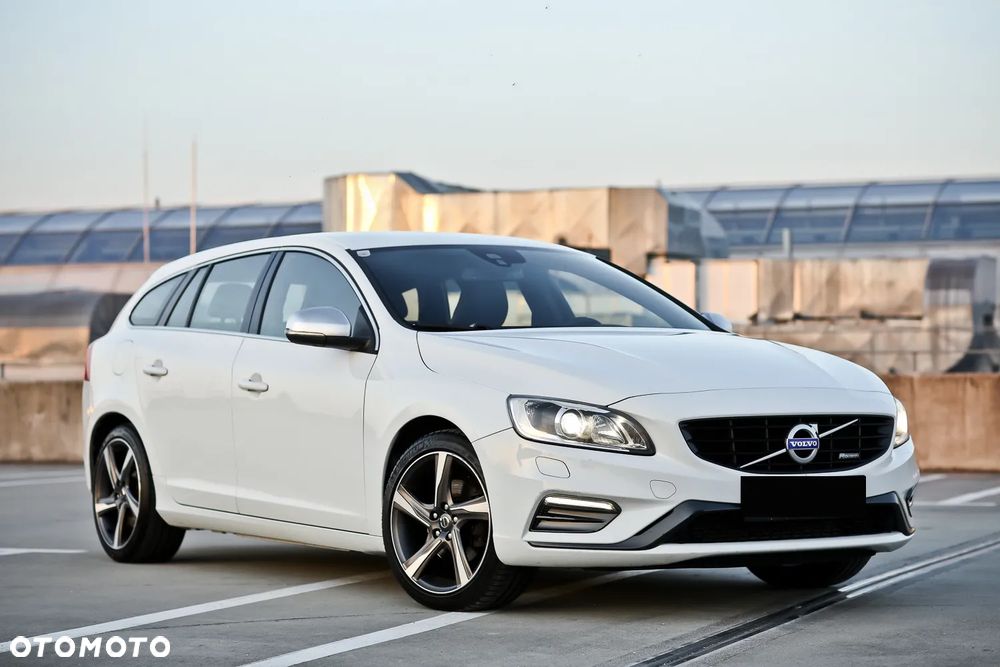 Volvo V60 D3 Geartronic RDesign - 1