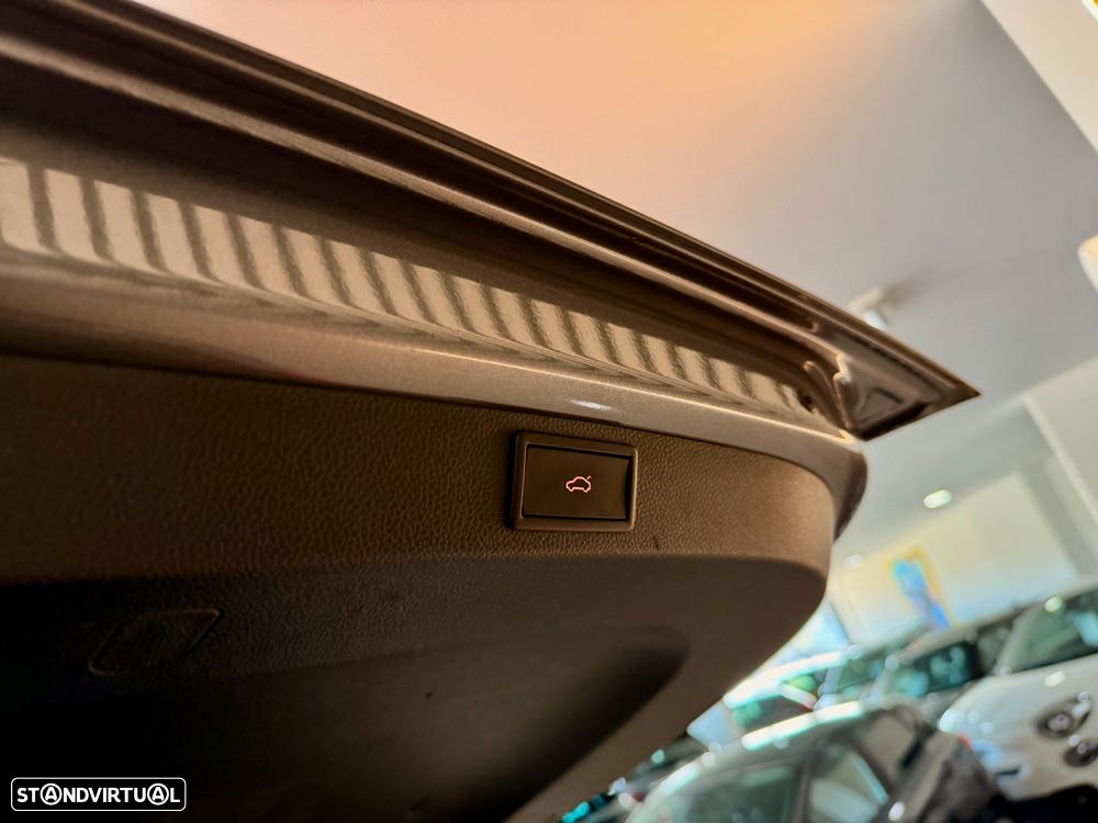 Skoda Karoq 2.0 TDI Ambition DSG - 38