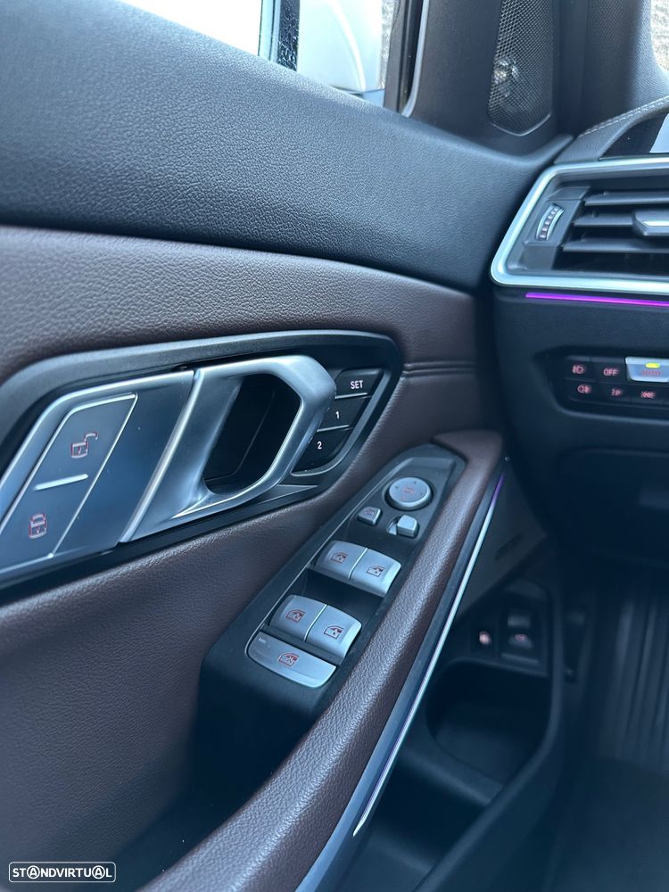 BMW 330 e Aut. Sport Line - 36