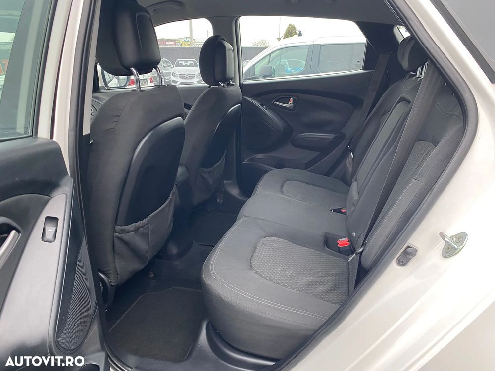 Hyundai ix35 - 12