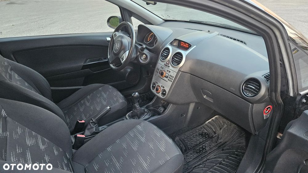 Opel Corsa 1.4 16V Satellite - 29