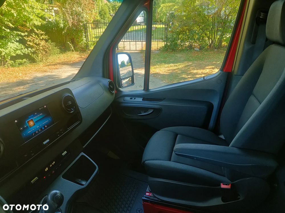 Mercedes-Benz Sprinter - 23