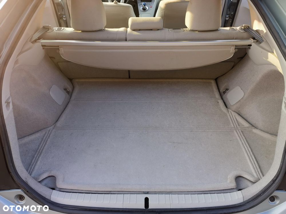 Toyota Prius (Hybrid) Comfort - 23