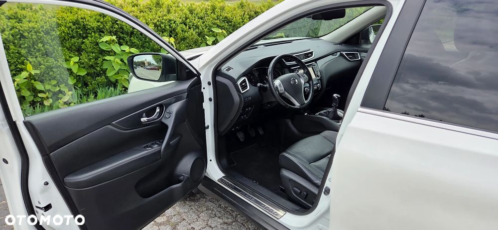 Nissan X-Trail 1.6 DIG-T Tekna - 23
