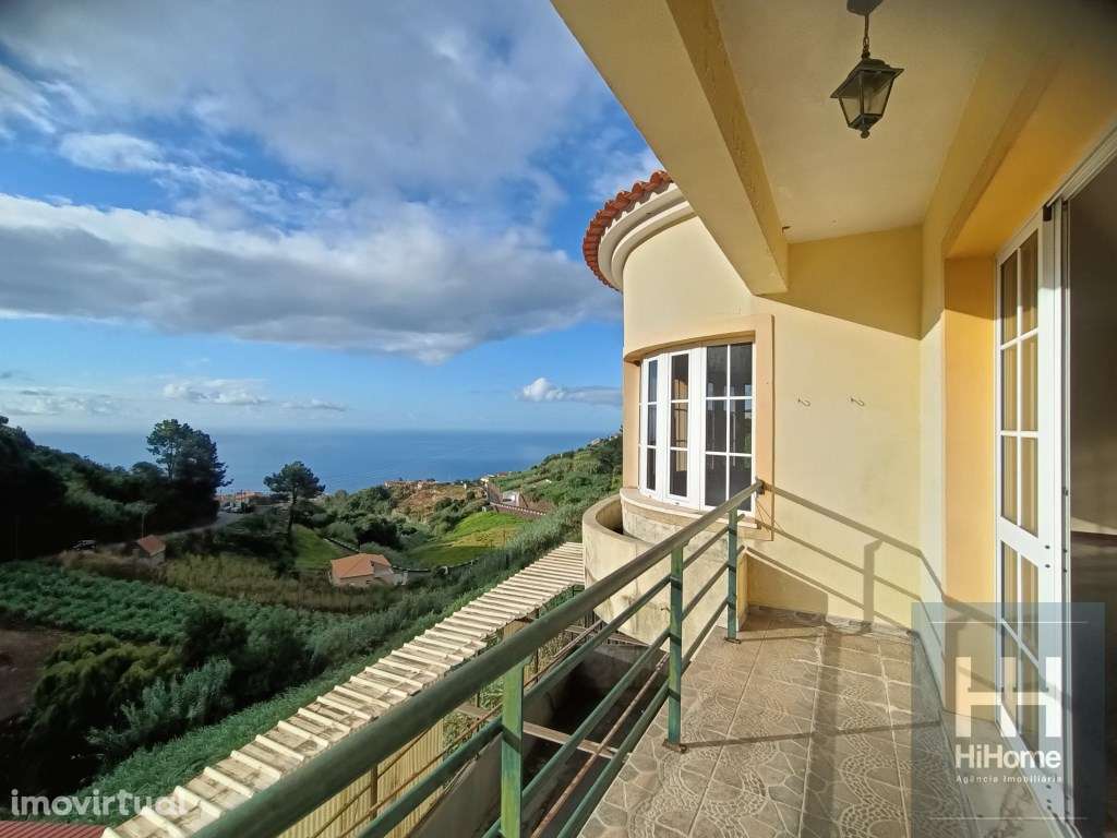 Moradia T3 com garagem e zona exterior com churrasqueira e oficina - Grande imagem: 4/56