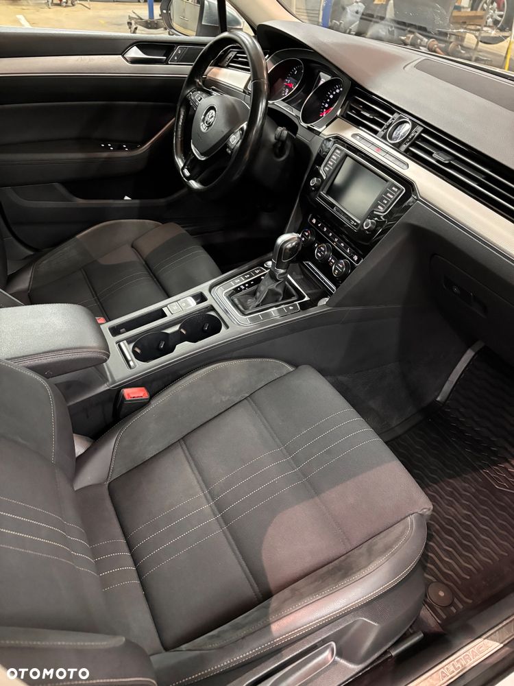 Volkswagen Passat Alltrack 2.0 TDI SCR 4Motion DSG (BMT) - 9