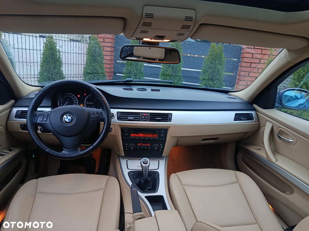 BMW Seria 3 320d - 5
