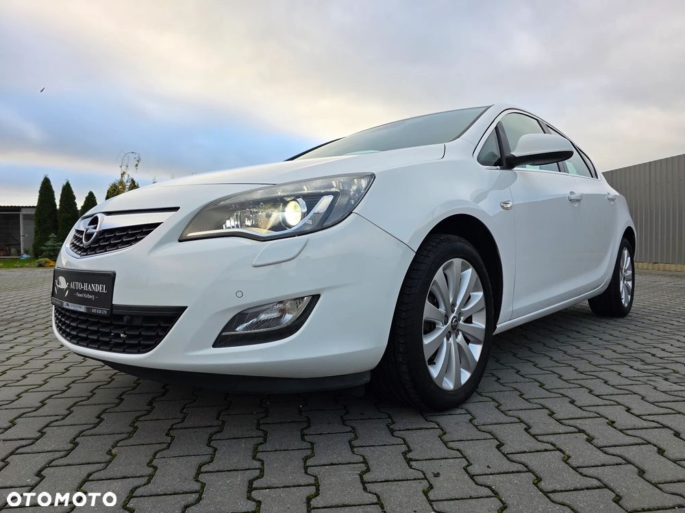 Opel Astra 1.4 Turbo Automatik Cosmo - 2