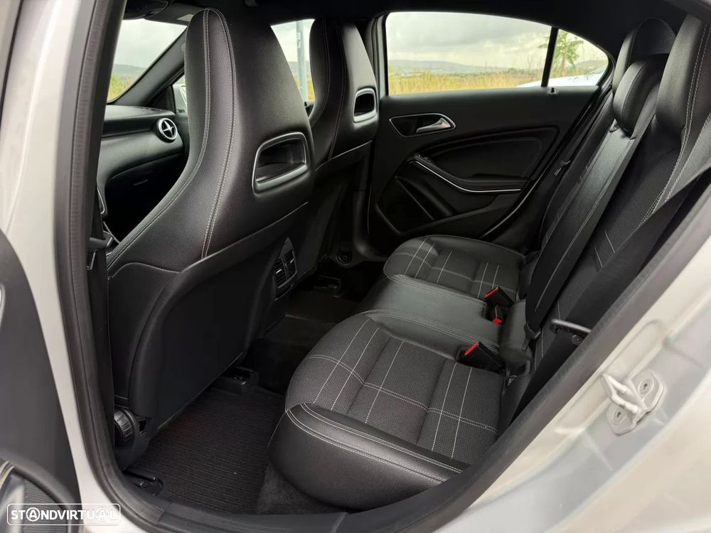 Mercedes-Benz A 180 d 7G-DCT Urban - 12