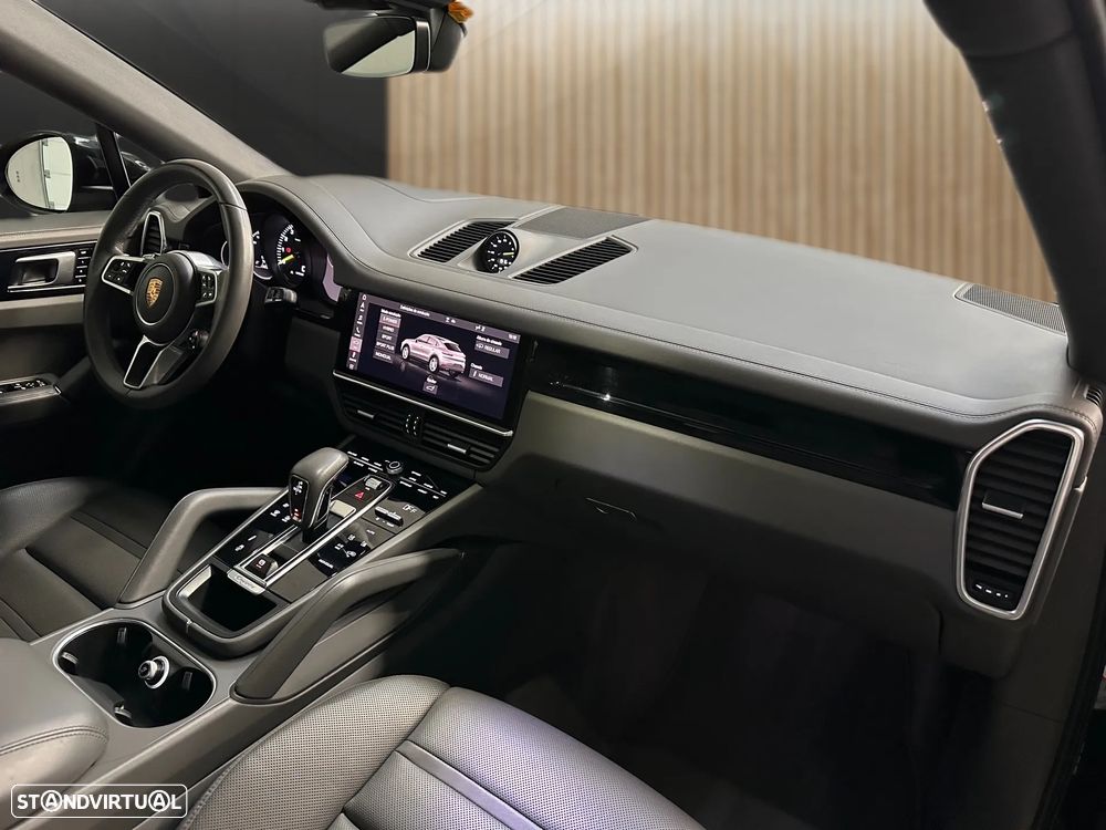 Porsche Cayenne Coupé E-Hybrid - 9