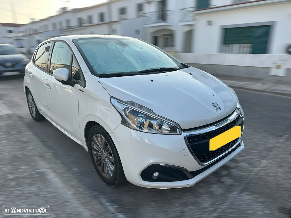 Peugeot 208 1.2 PureTech Signature - 1