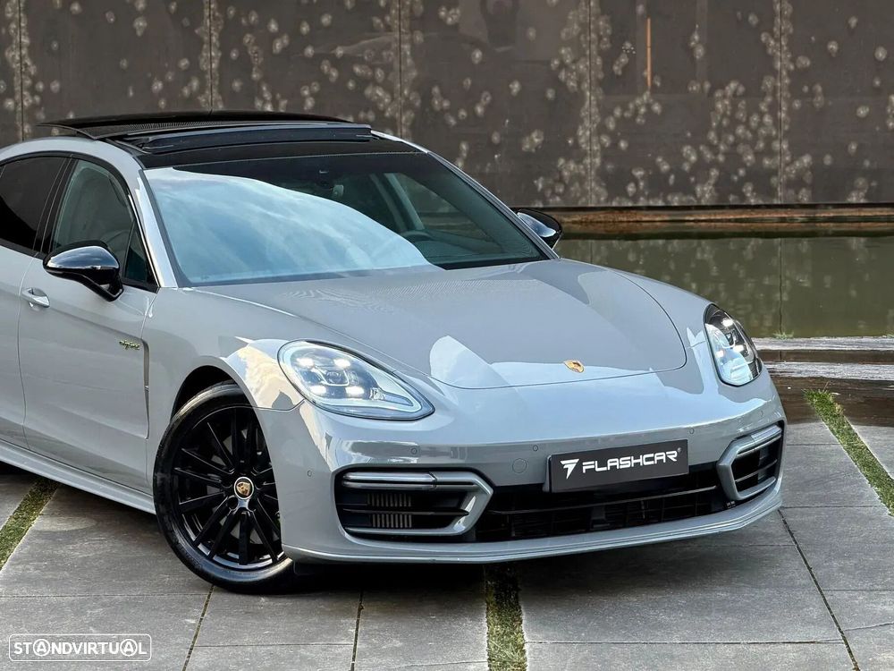 Porsche Panamera 4 E-Hybrid Platinum Edition com PDLS - 55