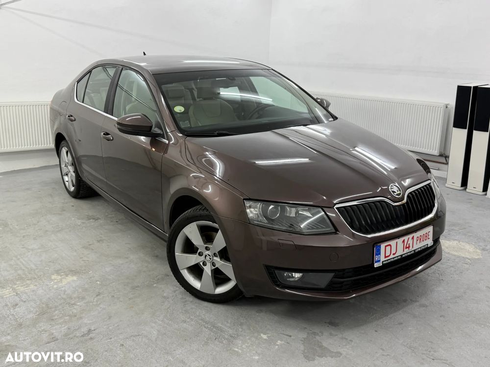 Skoda Octavia 1.6 TDI ELEGANCE DSG - 1