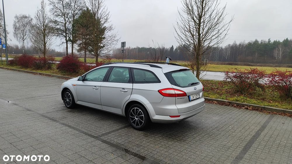 Ford Mondeo 2.0 TDCi Ambiente - 28