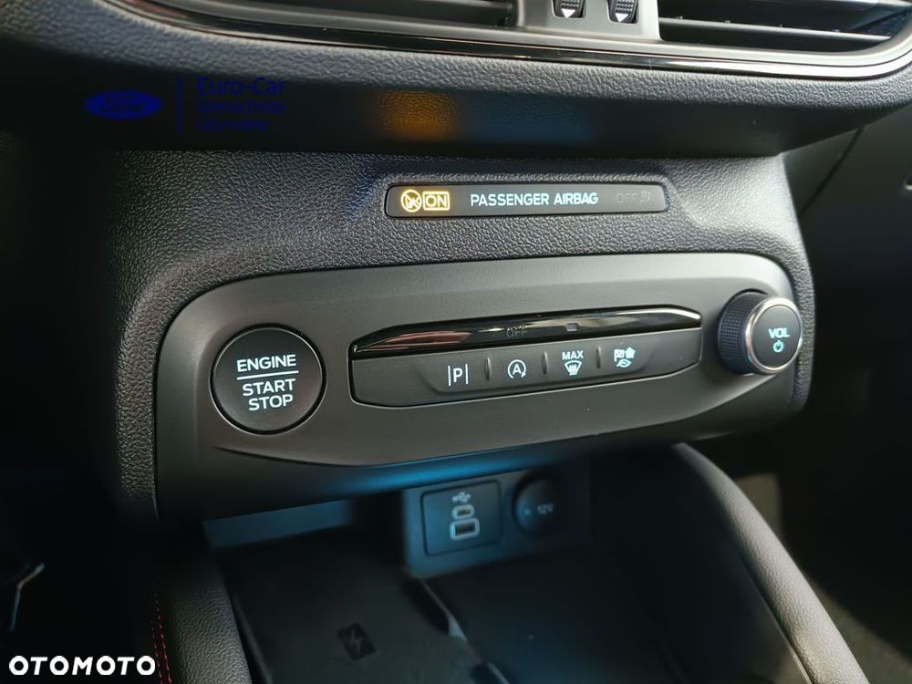 Ford Focus 1.0 EcoBoost mHEV ST-Line X - 23