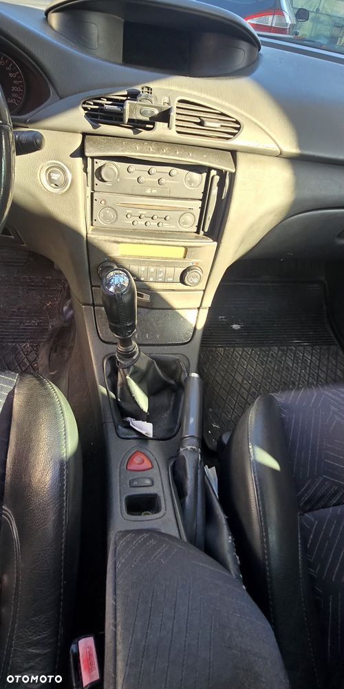 Renault Laguna - 12