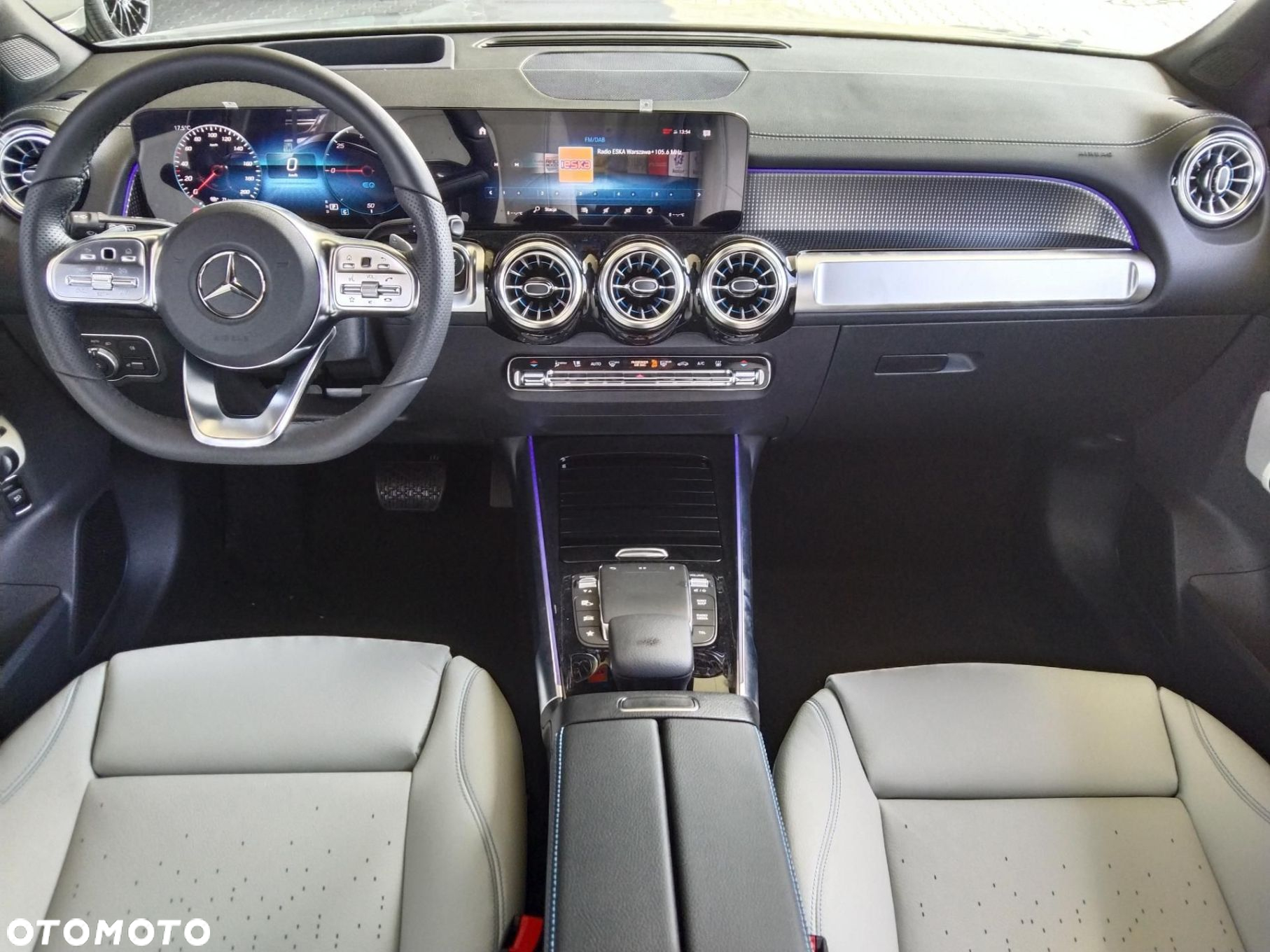 Mercedes-Benz EQB - 9
