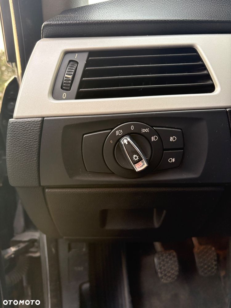 BMW Seria 3 320i - 10