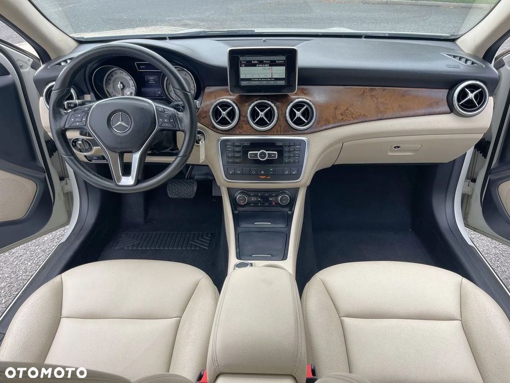 Mercedes-Benz GLA 250 4-Matic - 27