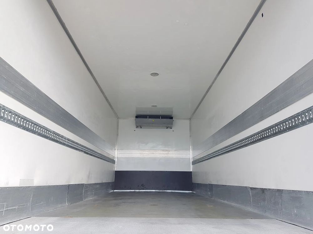 DAF 16T LF 230 WINDA CHŁODNIA 16EP 6,60x2,48x2,39 KLIMA IZOTERMA MROŹNIA - 21