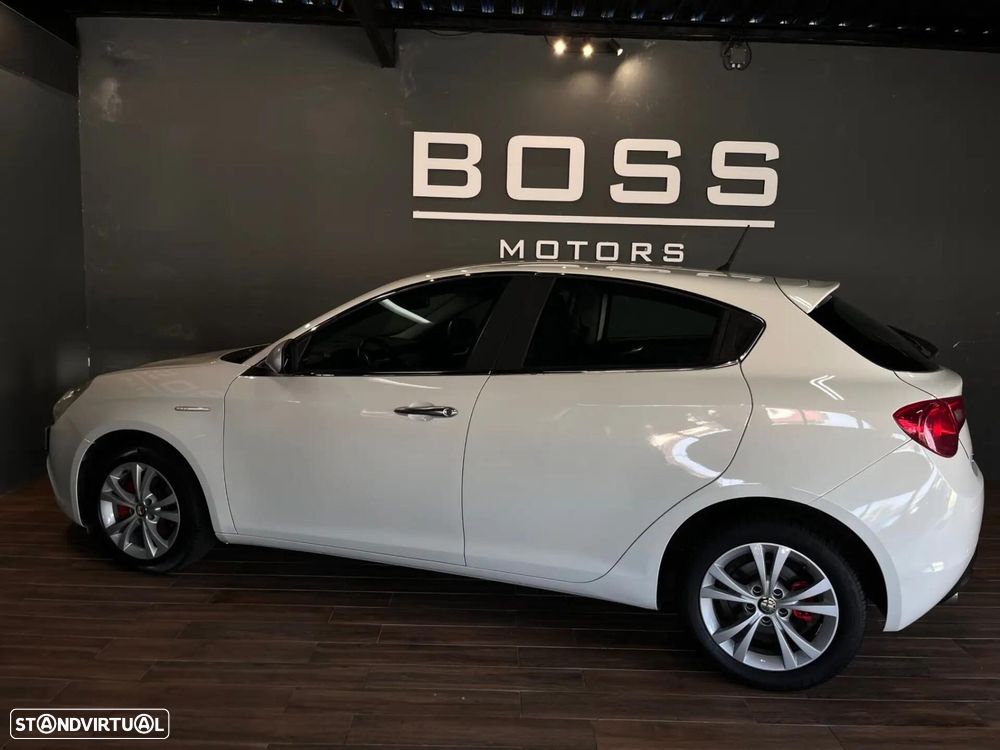 Alfa Romeo Giulietta 1.6 JTDM Exclusive - 10