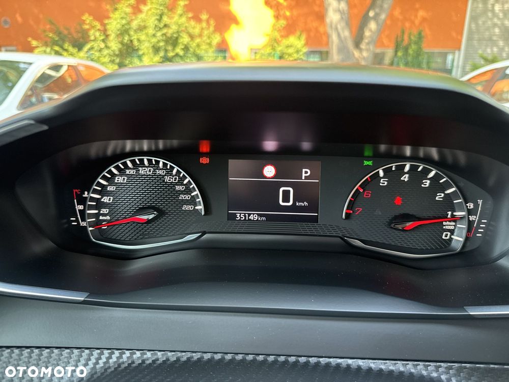 Peugeot 2008 1.2 PureTech Allure Pack S&S EAT8 - 24