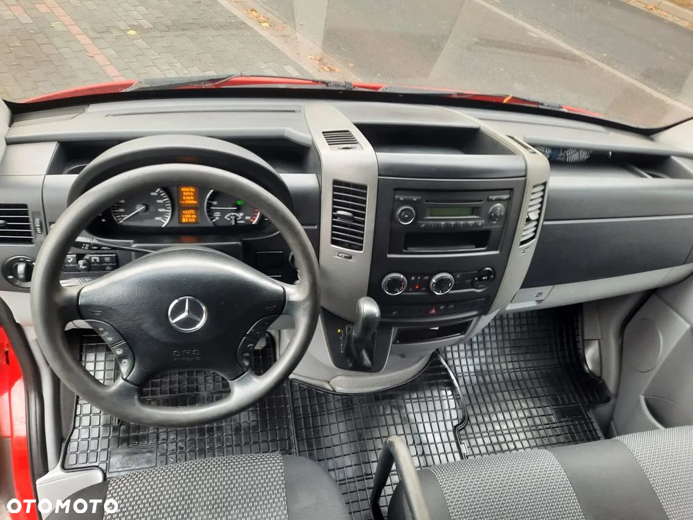 Mercedes-Benz Sprinter - 19