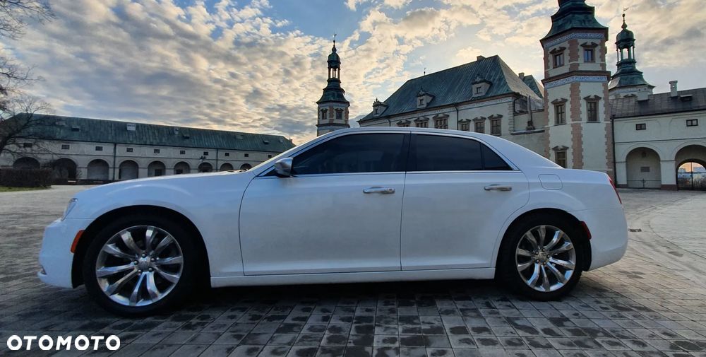 Chrysler 300C - 5