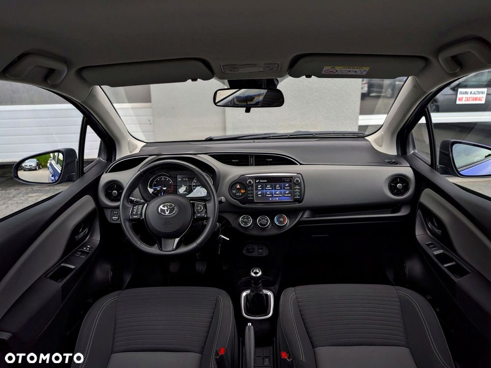 Toyota Yaris 1.0 Premium - 16