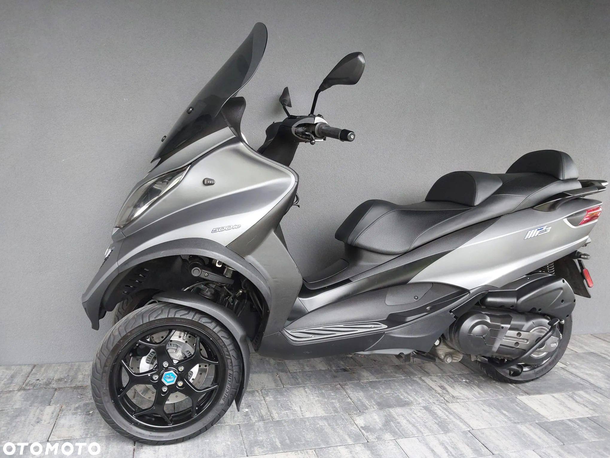 Piaggio MP-3 - 7