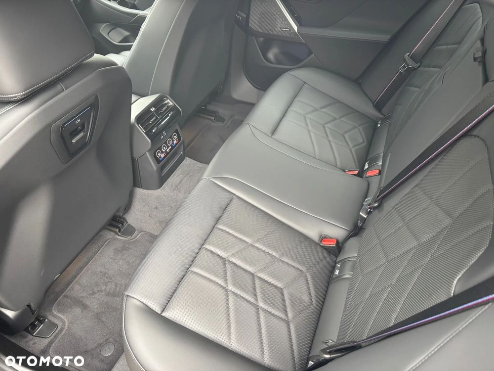 BMW Seria 5 520d xDrive mHEV M Sport - 22