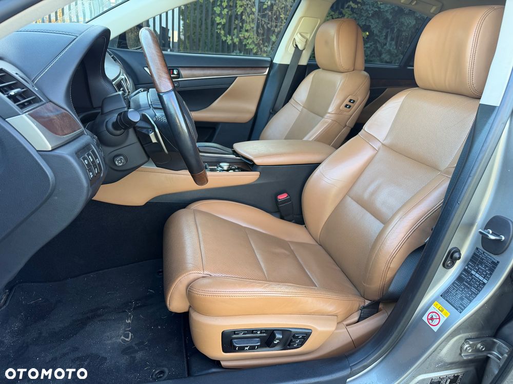 Lexus GS - 8