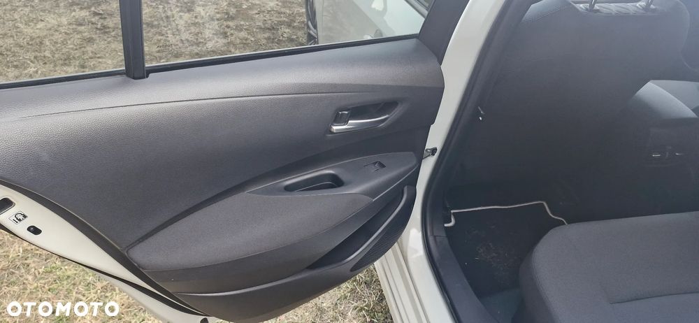 Toyota Corolla 1.8 Hybrid Executive - 12