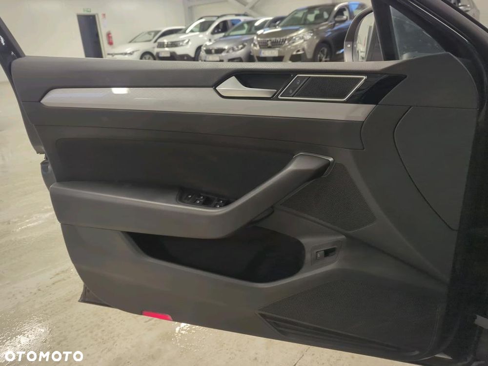 Volkswagen Passat Variant 1.5 TSI EVO Business DSG - 18