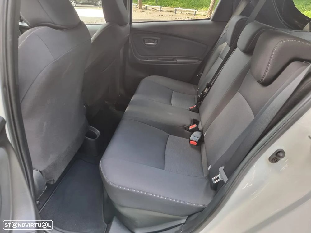Toyota Yaris 1.5 HSD Square Collec.White - 17