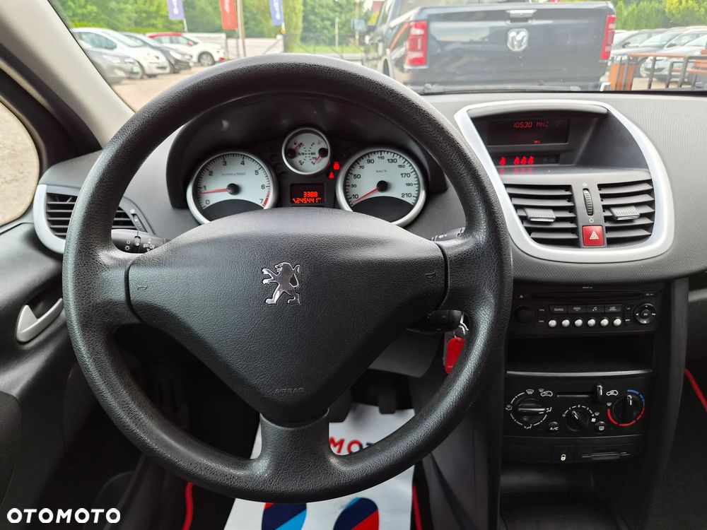 Peugeot 207 - 21