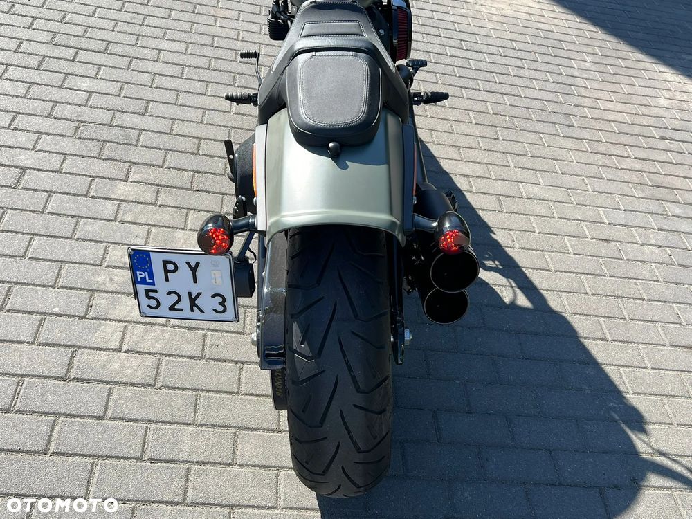 Harley-Davidson Softail Fat Bob - 13